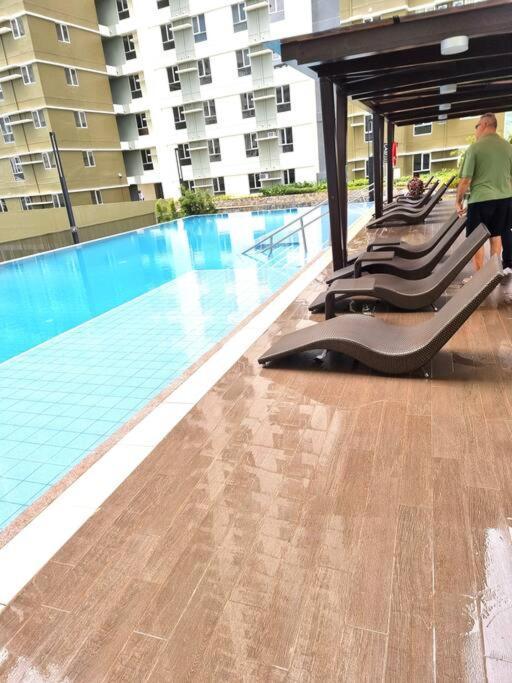 Daffodil-modern With Pool Access Apartment